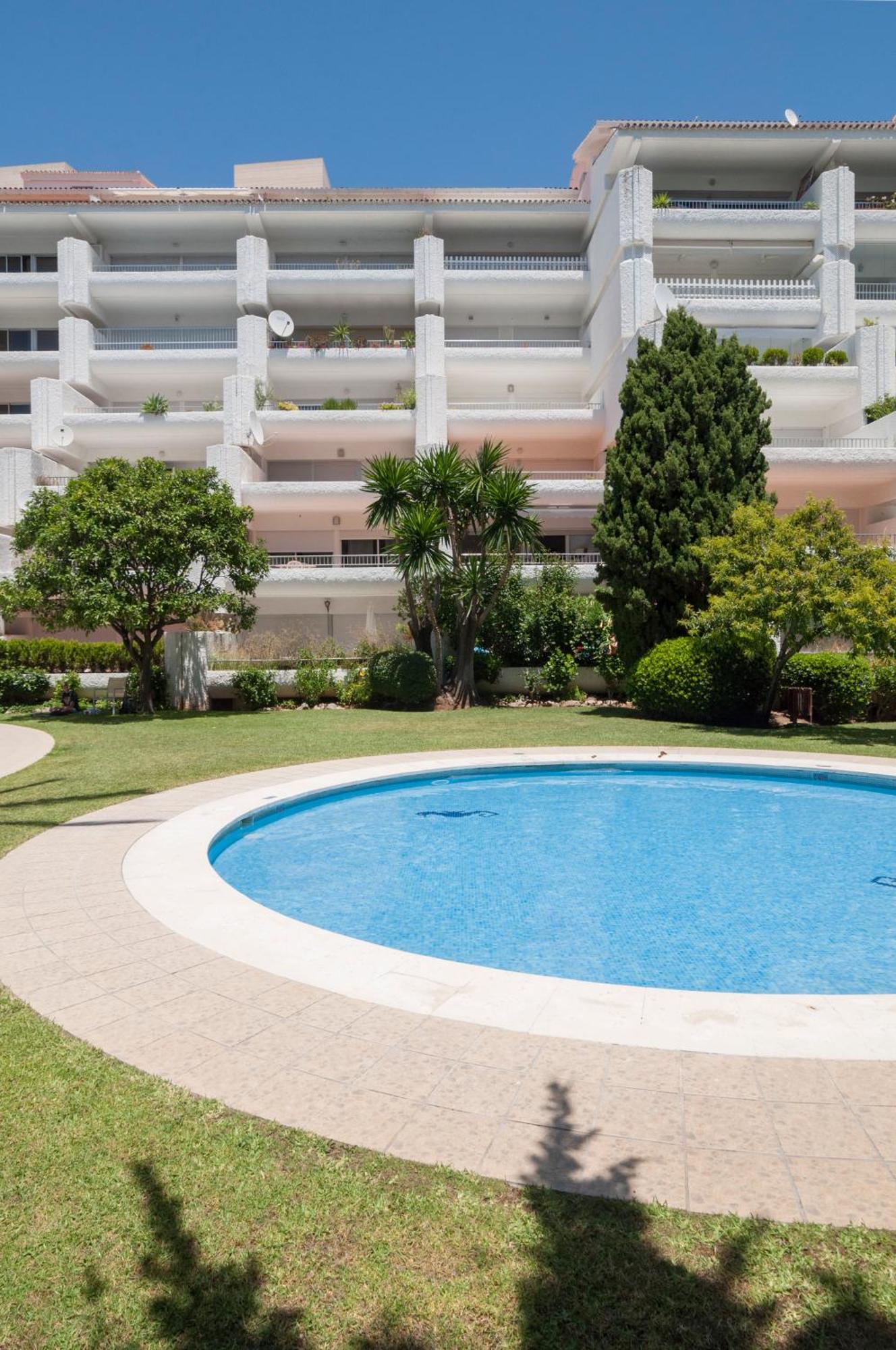 Jardines Del Mar Apartments Marbella Exterior photo